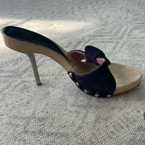 Gorgeous but they don’t fit me anymore since I got pregnant.